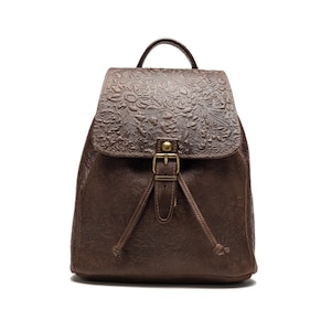 Genuine Leather Flower Embossed Backpack, Small Vintage Rucksack, Leather Rucksack, Small Leather Bag, Everyday Elegant Bag, Travel Backpack