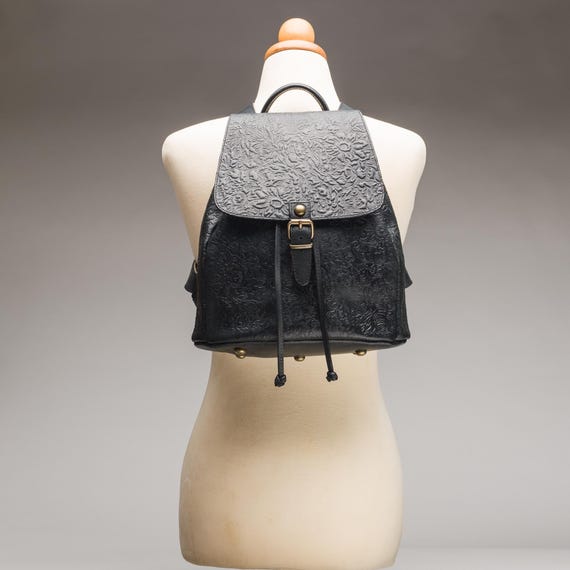 Elegant Embossed Leather Backpack display picture 1