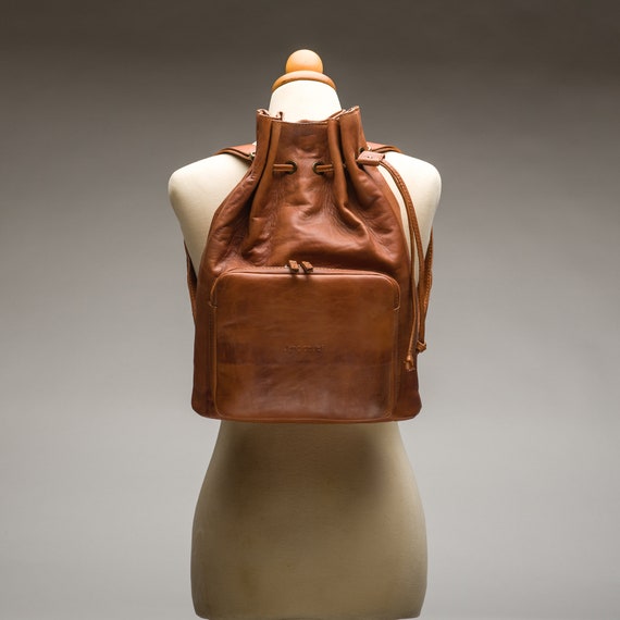 Handmade Leather Bucket Backpack: Vintage Drawstring  display picture 2