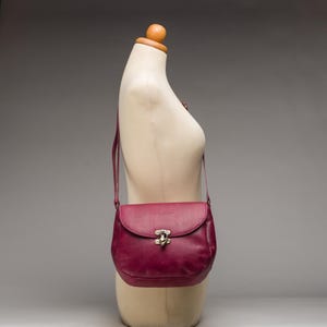 Handmade Leather Crossbody Bag, Vintage Buckle Shoulder Pouch, Handmade Purse, Leather Shoulder Bag, Elegant Leather Purse