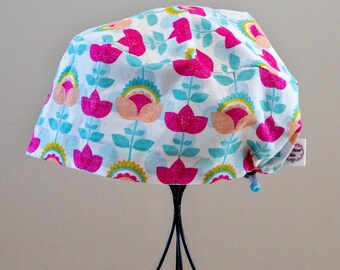 Women’s Geometric Tulips Toggle-back Scrub Hat or Surgical Cap  All Cotton/Bonnet ou Chapeau de chirurgie ajustable à l'arrière