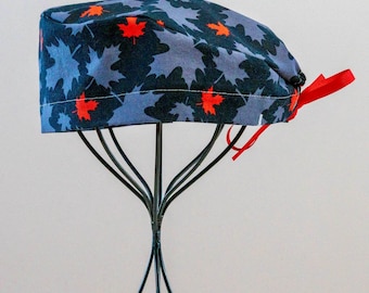 Unisex/Men’s Maple Leaf  (black, grey, red) Surgical Cap with Tie Back, All Cotton/Bonnet ou Chapeau de chirurgie avec attaches à l'arrière