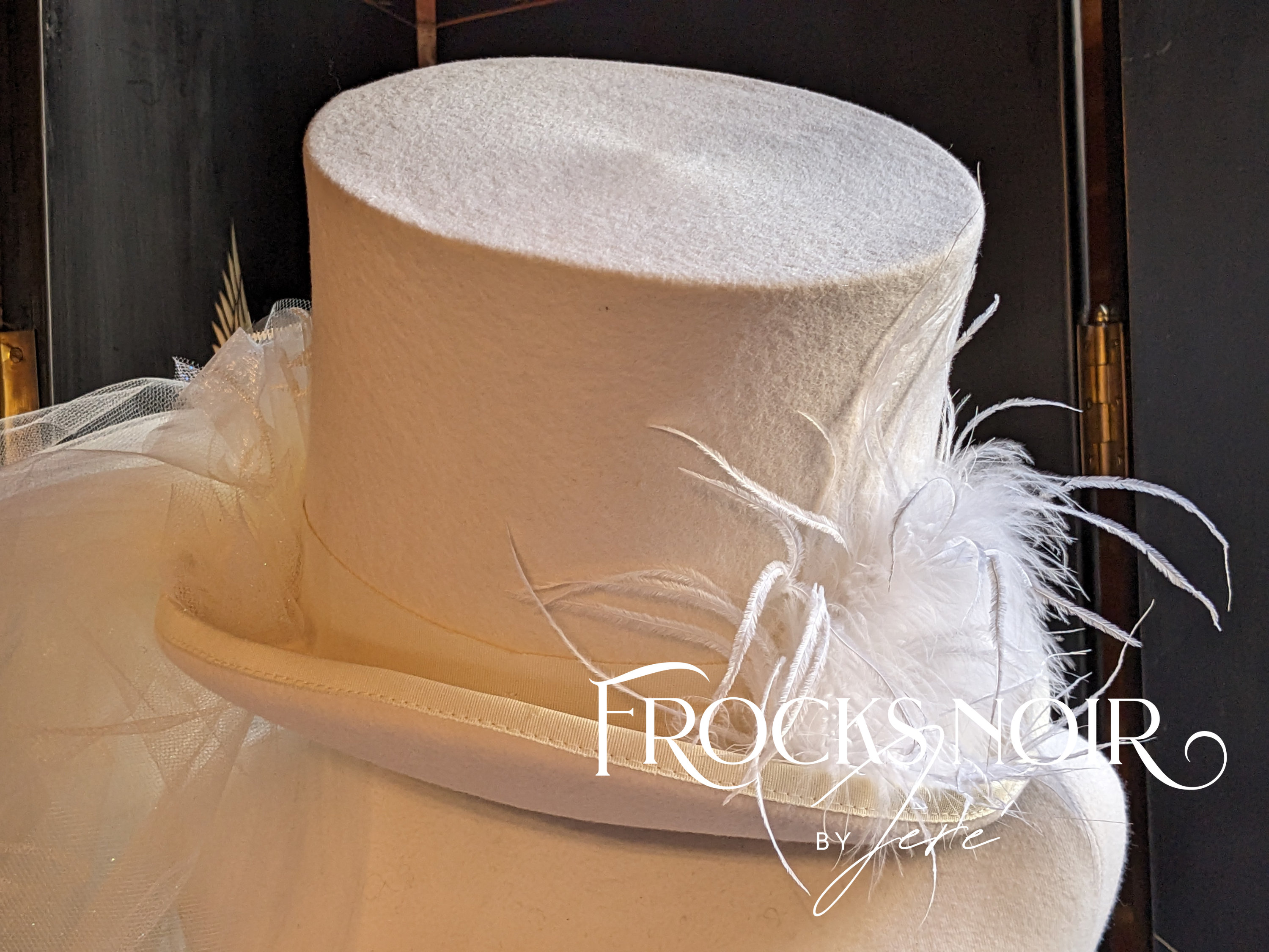 Mini white clearance top hat