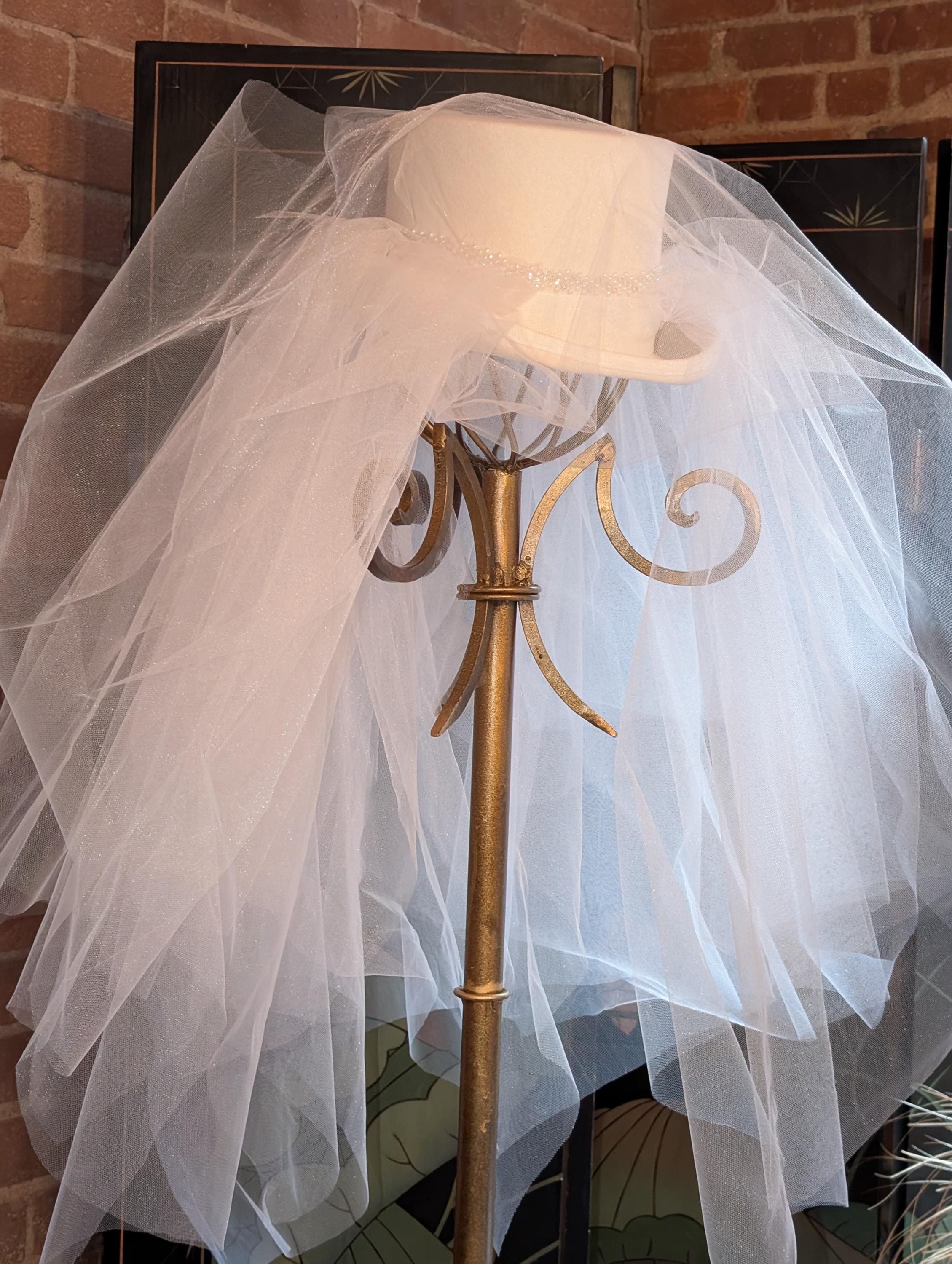 Parent Trap Wedding Hat: Alternative Veil, Bridal Headpiece, Seed