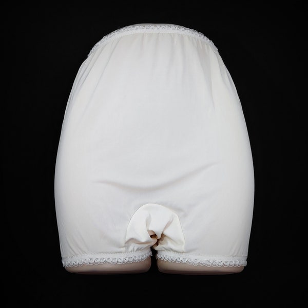 Bloomers - Lovely Soft Silky Feel Ivory White Vintage Bloomers Granny Panties with Wide Gusset Size 9,+