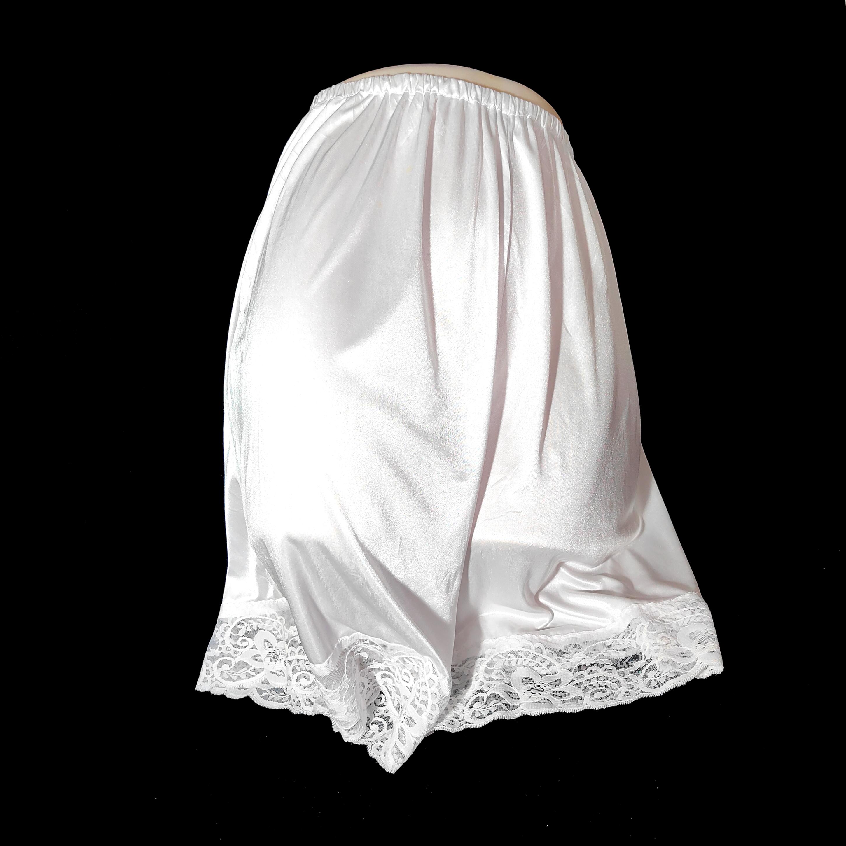 7-9 + Weiche, glatte, seidig weiße Vintage Pettipants Bloomers mit transparenter Spitze