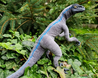 AUF BESTELLUNG Blauer Velociraptor von Jurrasic world (auf Bestellung, weitere Info siehe unten) Kunstpuppe Tier, Eiche