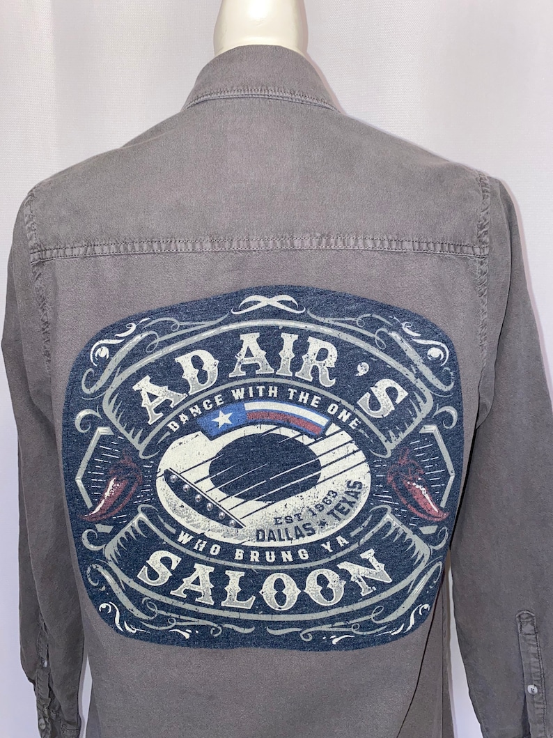 TX Graphic Back Button Down Shirt Adair\u2019s Saloon Dallas Size M