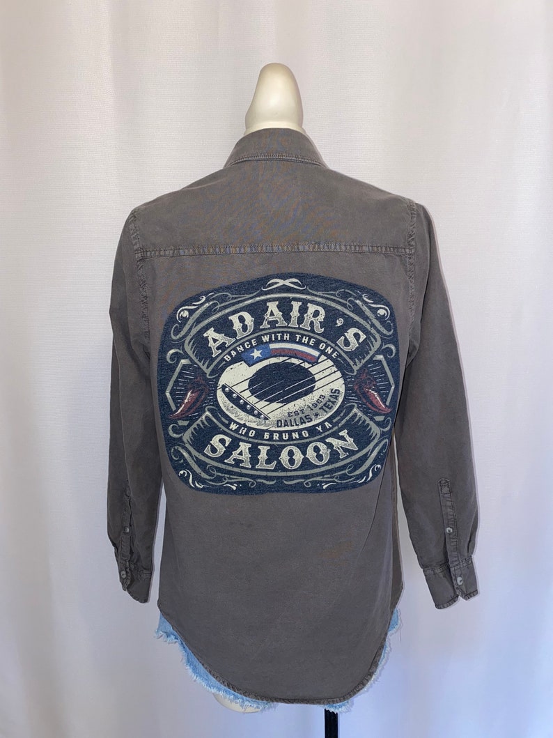 TX Graphic Back Button Down Shirt Adair\u2019s Saloon Dallas Size M