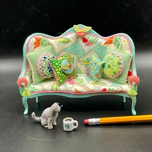 20% OFF!  DAILY SPECIAL - April 23 - Mary Quite Contrary - fun dollhouse miniature settee with four coordinating pillows