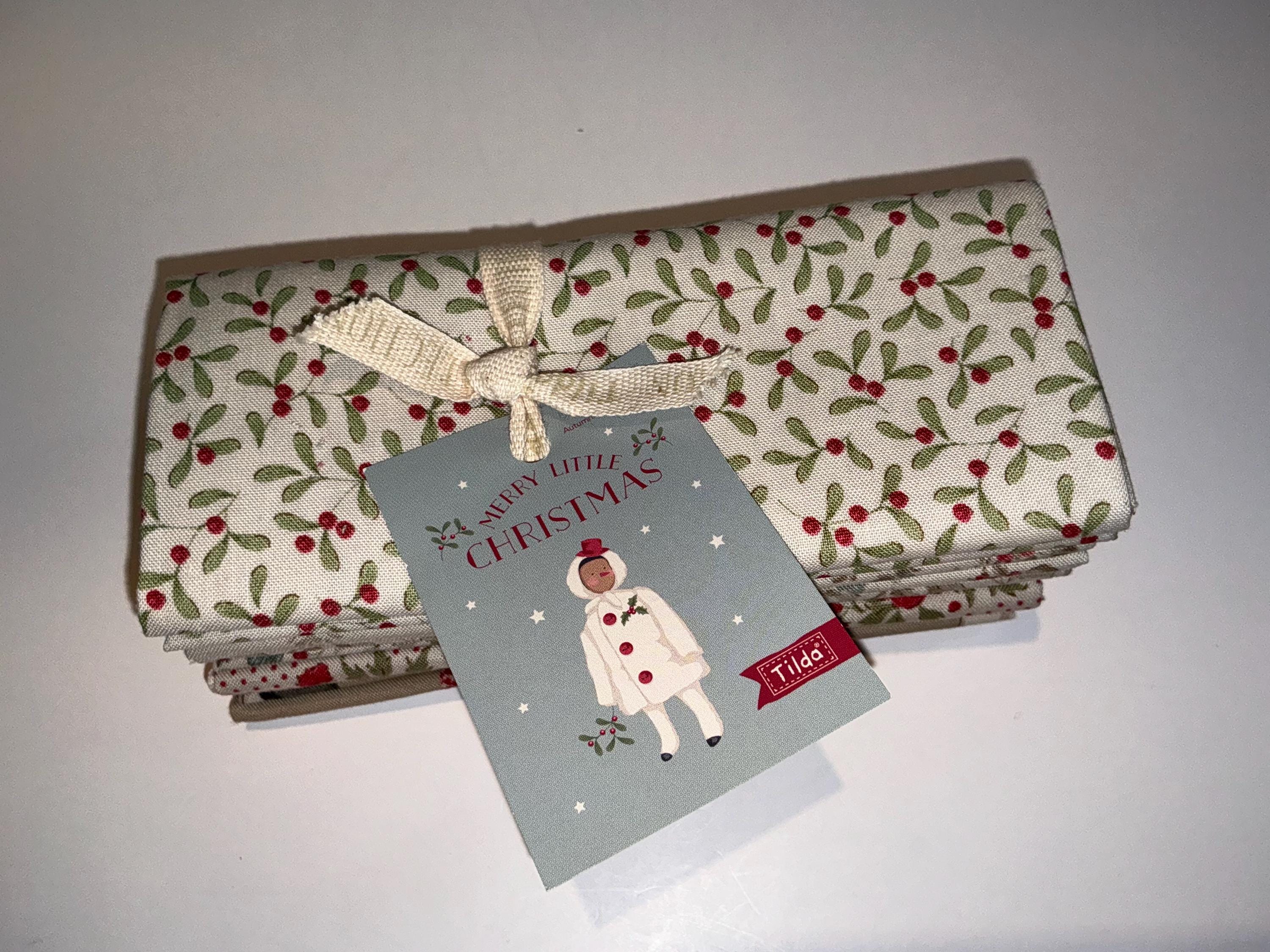 Tilda Merry Little Christmas Fat Quarter Bundle. 10 Fat Quarters. and ...