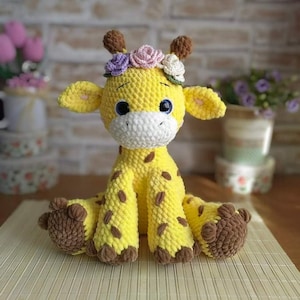 Crochet giraffe, giraffe toy, knitted giraffe, the cutest giraffe, gift , safari toy, giraffe with flowers, stuffed giraffe