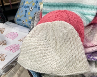 Bonnets tricotés pour bébé