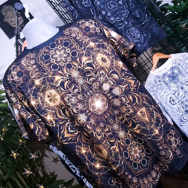 Psychedelic Native Headdress Graphic Tee main image 0