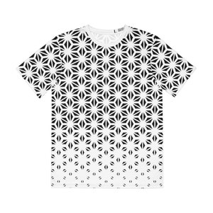 Intricate Geometric Flower Star Pattern T-Shirt - Men&#39;s Rave Clothing