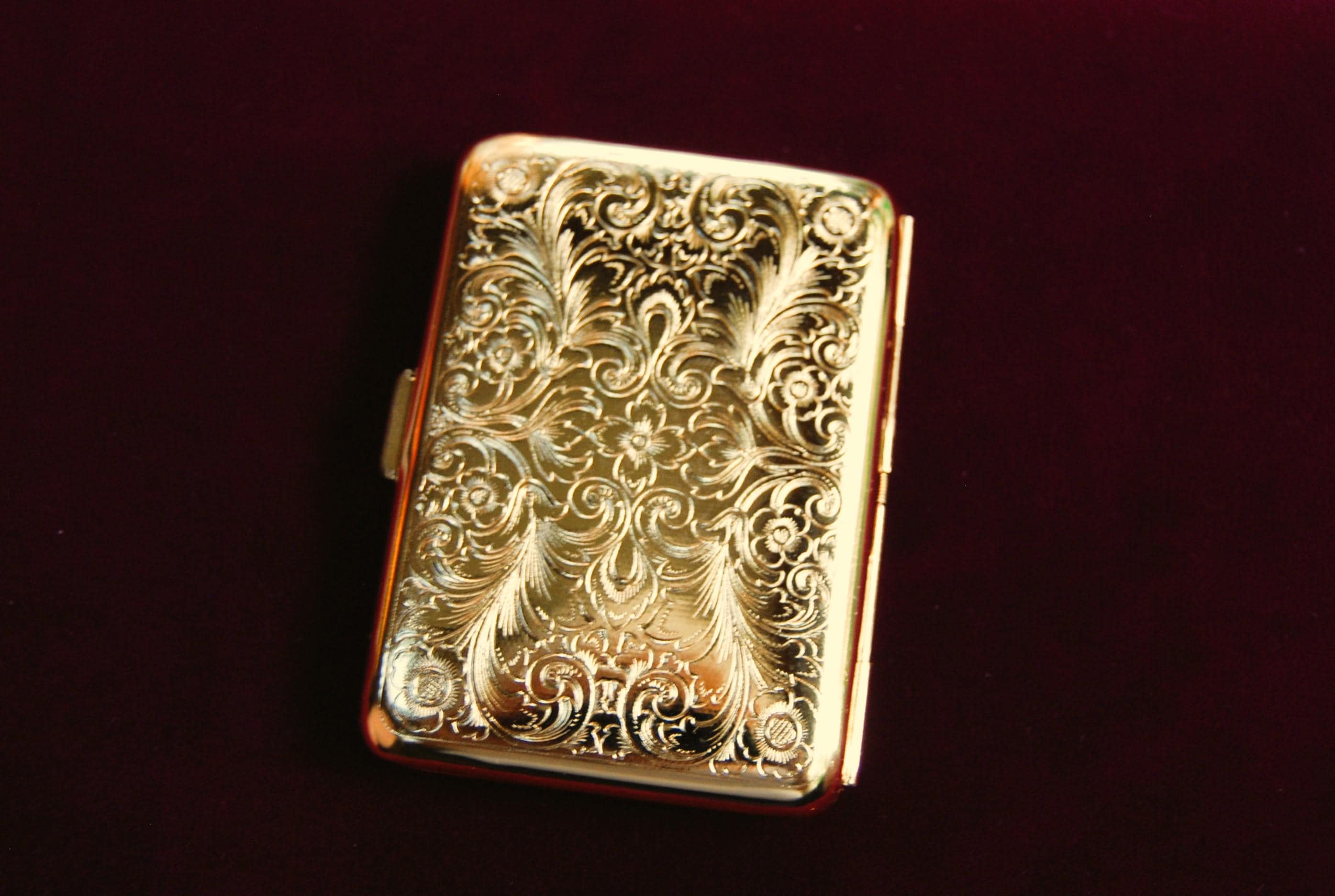 automatic ejection cigarette case Amazon.com: 20PCS Automatic Ejection Cigarette Case with Rechargeable  Electric Arc Lighter Windproof Flameless USB Lighter Box Holder Ideal Gift  for Men and Your Friends : Health & Household