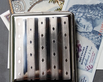 how many cigarettes are there in a pack How Many Packs Of Cigarettes Are In A Carton? Find Out!