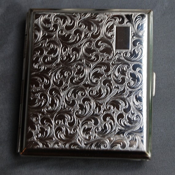 Étui à cigarettes allemand. Style parisien, peut contenir 18 cigarettes  king size, des cartes, des pièces d'identité, de l'argent, des clés USB ou  ce que vous voulez, soigneusement et en sécurité. -