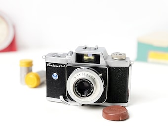 Appareil photo télémétrique Graflex Century 35A, appareil photo vintage, appareil photo Graflex vintage, appareil photo du milieu du siècle, appareil photo argentique vintage