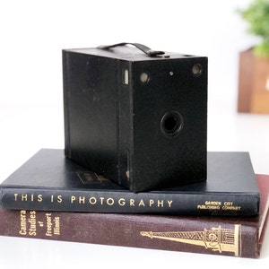 Antique Kodak No. 2 Film-Pack Hawk-eye Box Camera, Vintage Camera, Antique Camera