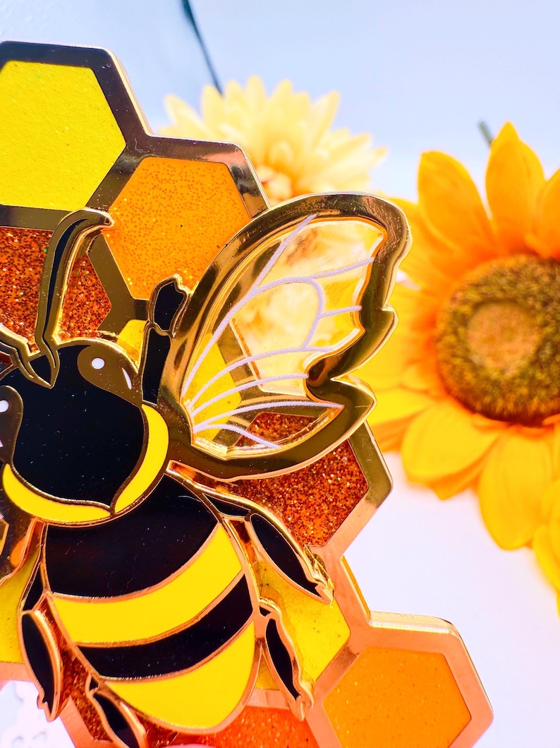 AliceLolitaCreations Bumblebee Enamel Phone Grip - Thumbnail 3