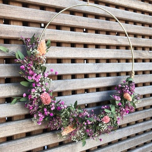 Couronne de fleurs séchées, couronne murale « Honolulu », couronne de porte, décoration bohème, couronne décorative, lavande de mer, gypsophile, eucalyptus, rose, vert, blanc, or, 25 cm