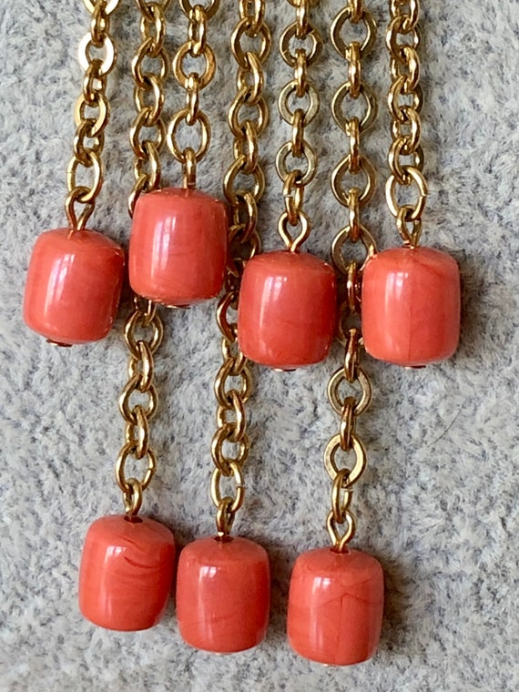 Groovy Coral Beaded and Gold Dangly Necklace - image 3