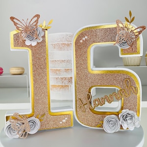 スイート16のテーブルセンターピース、女の子のための16歳の誕生日デコレーション、デザートテーブルサイン、パーソナライズされた誕生日デコレーション、女の子へのスイート16のギフト