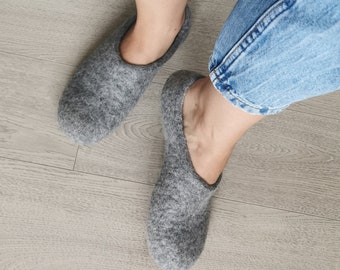 Light Grey Wool Felt Slippers: Unisex Easy Slip-on