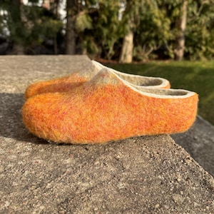 Orange and grey slippers / hygge slippers/ wool felt slippers/ felt women slippers/ wool clogs/ room slippers/ house wool shoes