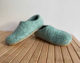 Wool slippers kids/ boiled wool shoes/ felt baby booties/ felt toddler shoes/ felt kids slippers/ kids felt slippers/ children felt shoes