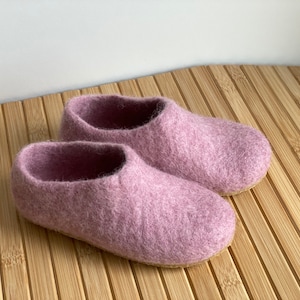 Wool slippers kids/ kids home shoes/ wool slipper socks/ toddler slippers/ baby slippers/ felt slippers for kids/ warm slippers/ gift