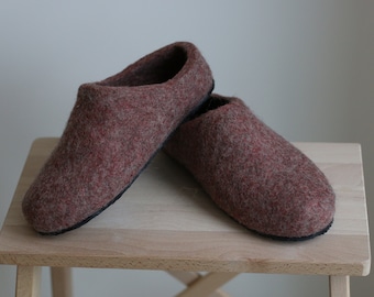 Handmade Felted Wool Slippers: Unisex Clogs, Warm Slip-Ons