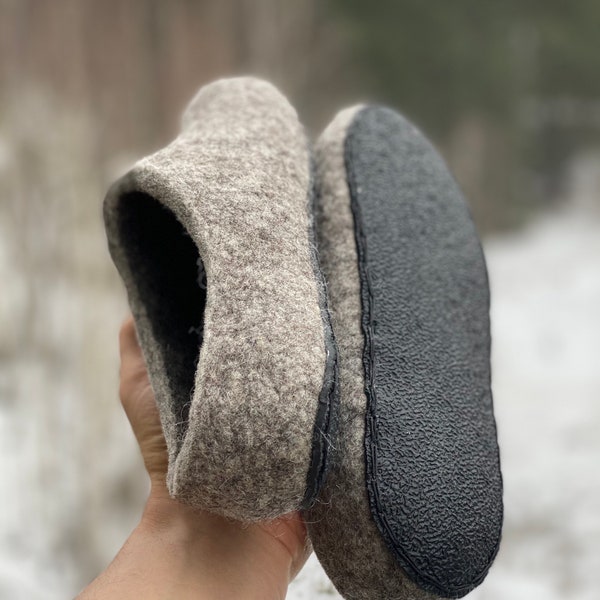 Light grey wool slippers / Slippers w Black rubber Sole / Wool slippers / house shoes / Clogs / Unisex