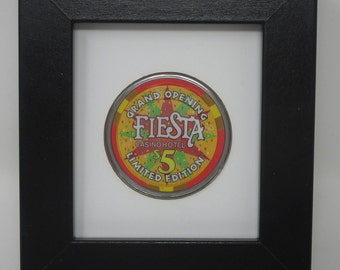 Casino Poker Chip 39mm (Not Included) Small Display Frame with Optional Personalized Plate
