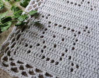 Coperta all'uncinetto filet di Halloween con teschio e ossa, download immediato del PDF, modello scritto