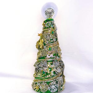 大きな宝石付きクリスマスツリー - グリーンブリング - すべてリサイクル素材