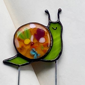 Little Smiling Snail Plant Stake