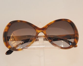 Caber creation's sunglasses, model Georgia, brown color in cellulose acetate, new parisian butterfly style, made designed by Caber
