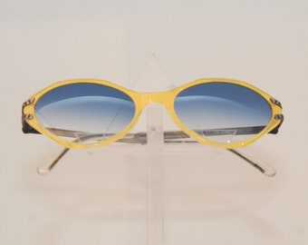 Fendissime high look sunglasses, metallic worked branches with blue lenses color, Roman style made in Italy by Fendi @Orama