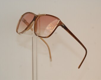 Mannequin Sunglasses Vintage, Parisian Style, Made in France  display picture 3