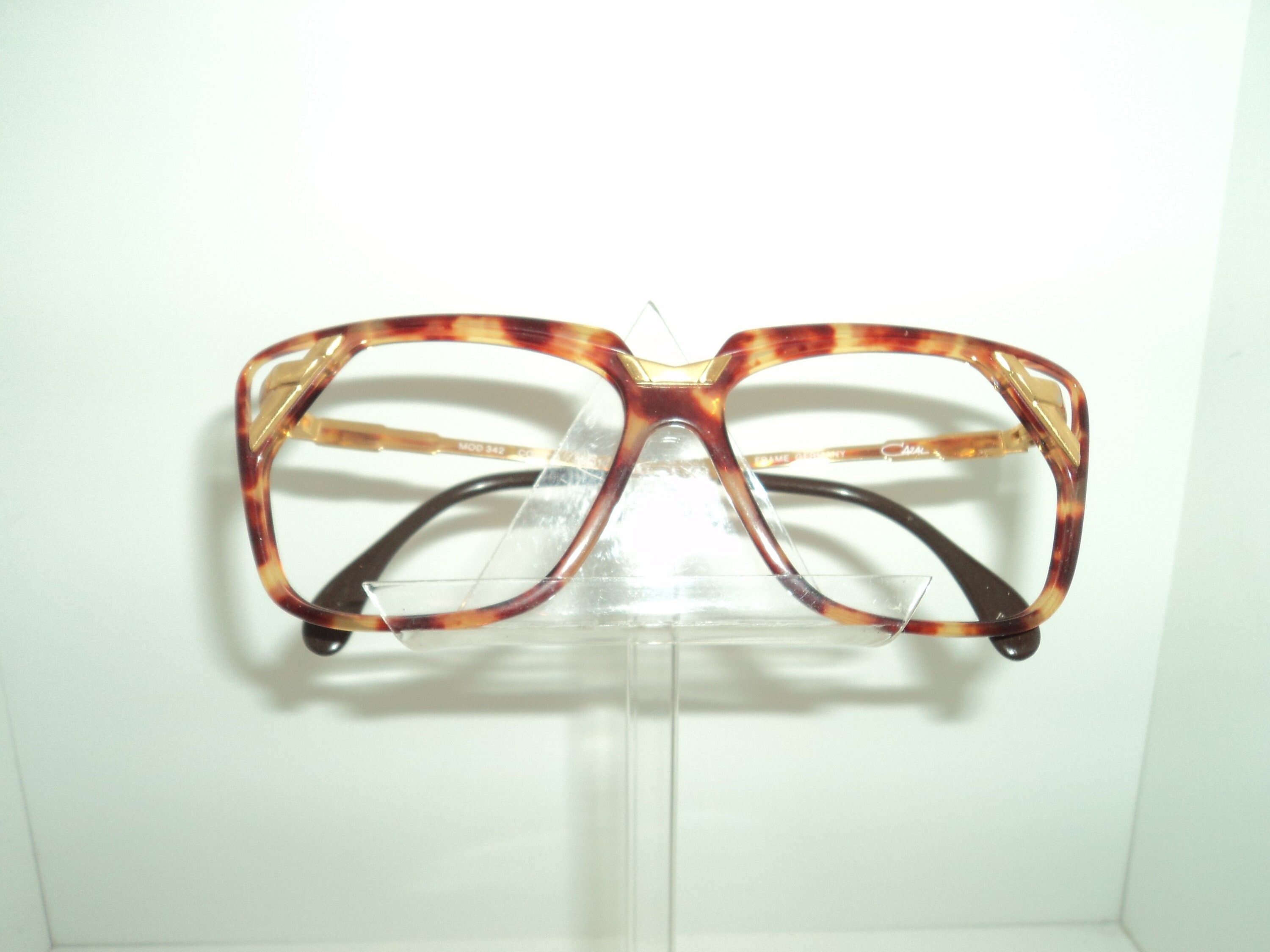 Cazal Eyewear vintage stijl mooie frisse look made in Germany