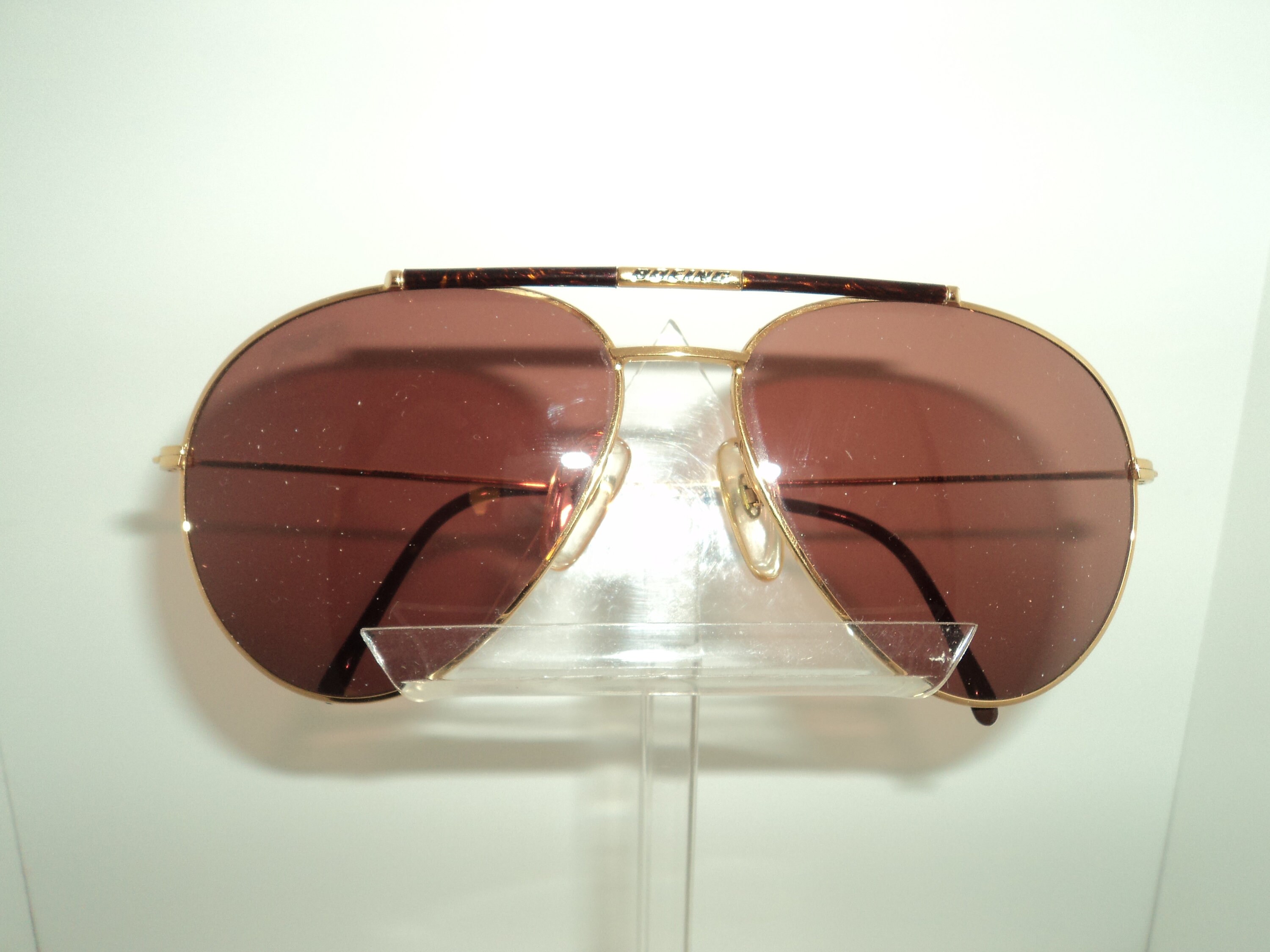 コレクターズアイテム CARRERA×Boeing パイロットサングラス 左右別色