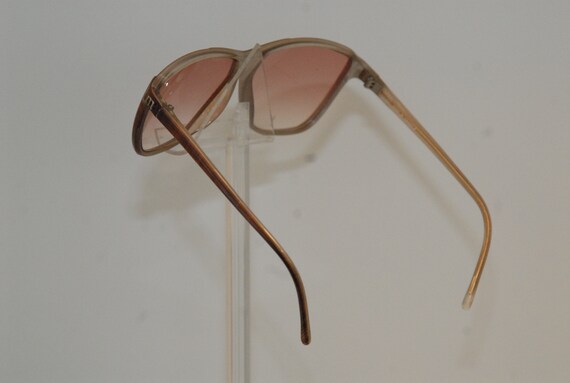 Mannequin Sunglasses Vintage, Parisian Style, Made in France  display picture 3
