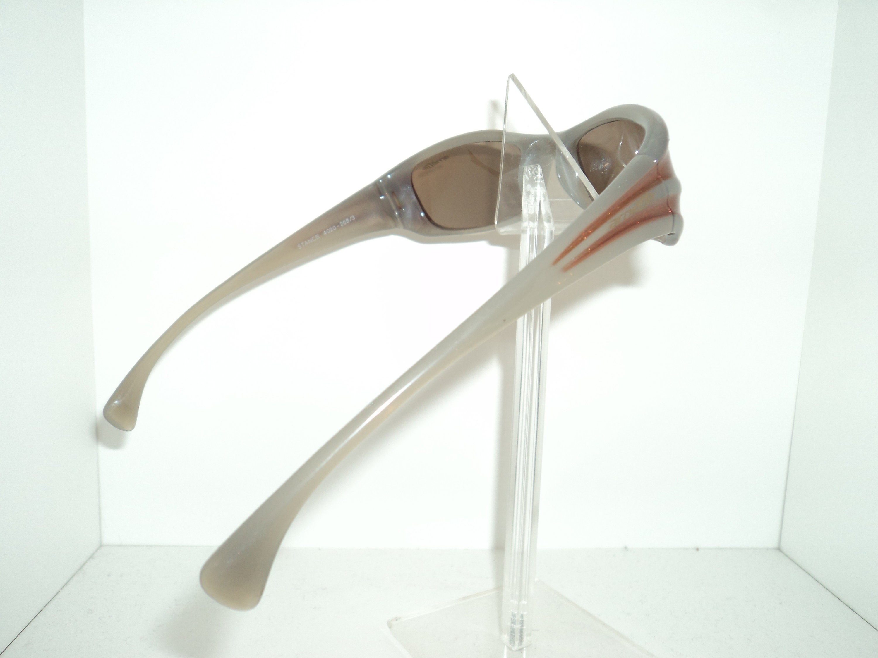 Vintage ARNETTE White Sports Sunglasses Made in Italy il_fullxfull.3960634694_3w6r.jpg main image 4