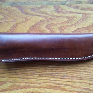 Cuchillo de cazador estilo Nessmuk. Acero al carbono y nogal con funda de cuero. imagen 5