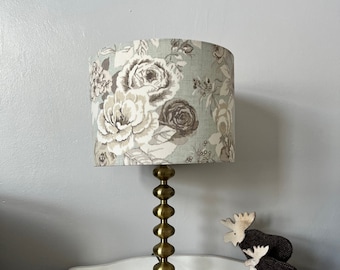 Handgemachter Trommel-Lampenschirm, Shabby Chic Rosen, Beige & Entenei-Stoff