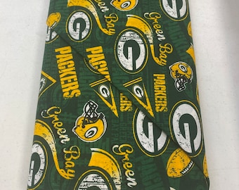 1/2 yard increments of 14837-D Packer Football Sports fabric by Fabric Traditions