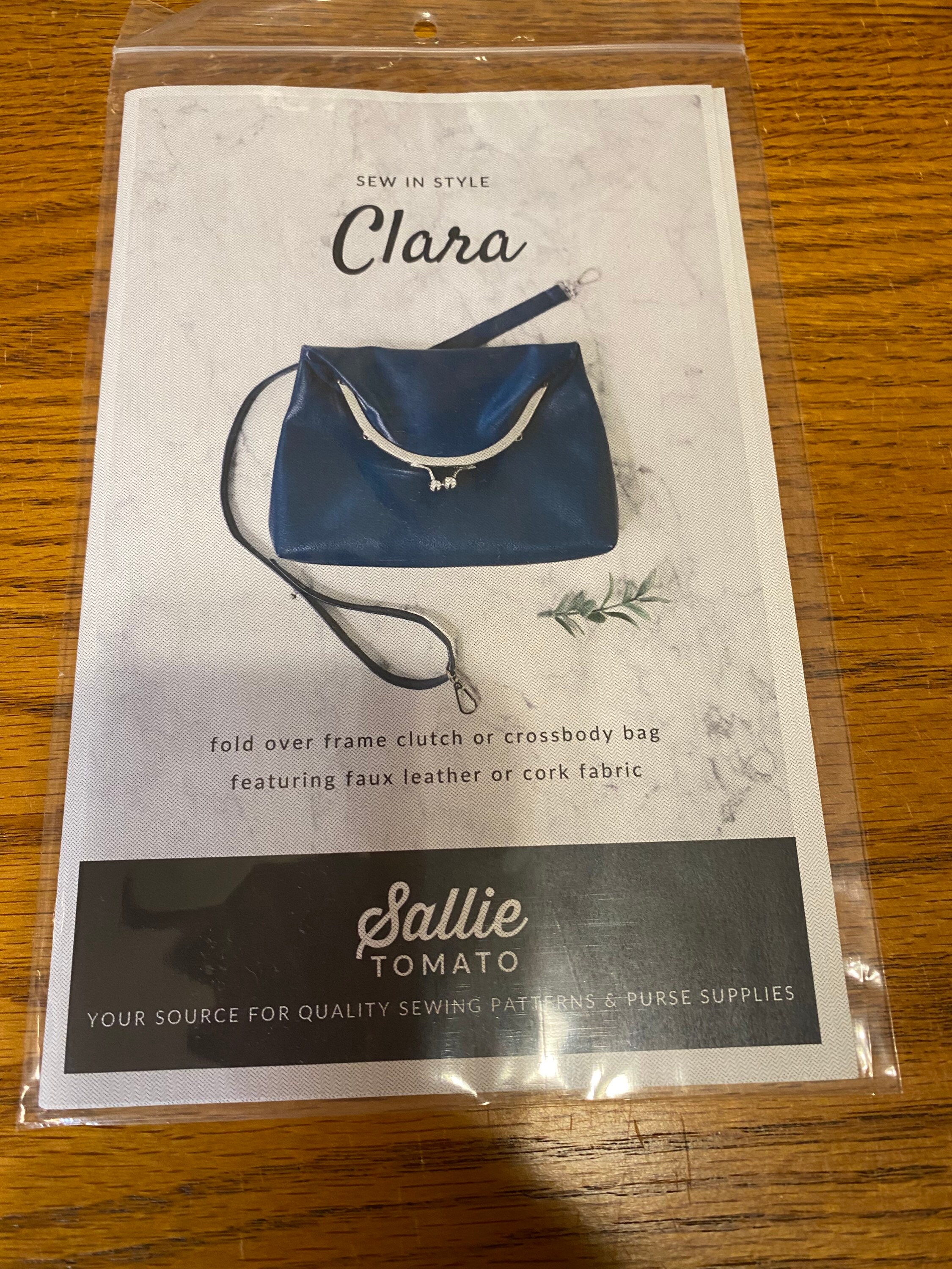 Clara Bag Pattern by Sallie Tomato