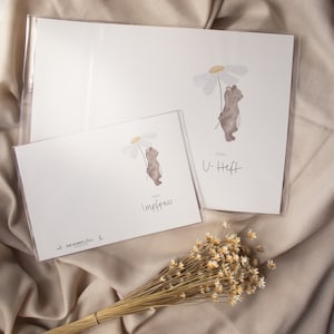 U-Heft Hülle & Impfpasshülle mit Bär und Blume | Geschenk zur Geburt Schutzhülle Untersuchungsheft Kind Schutzhülle Impfpass